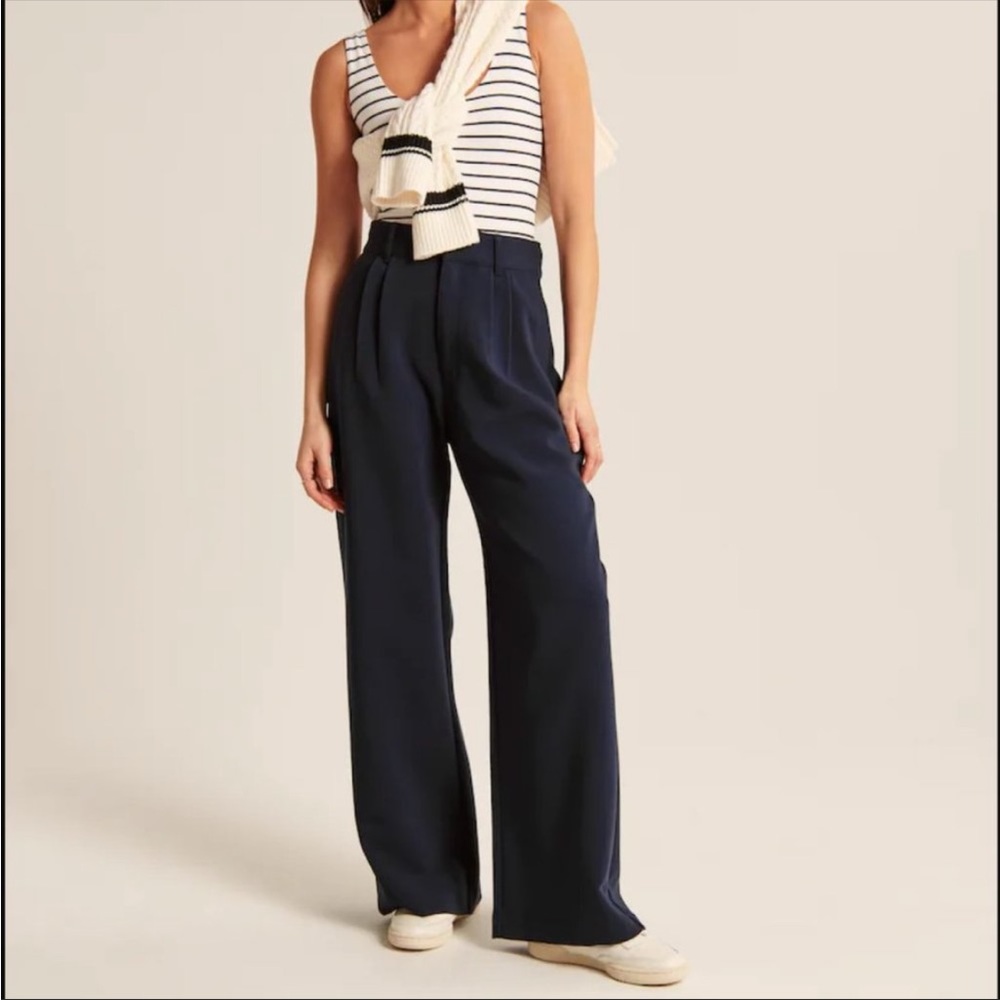 NWOT A&F Tailored Wide Leg Pants